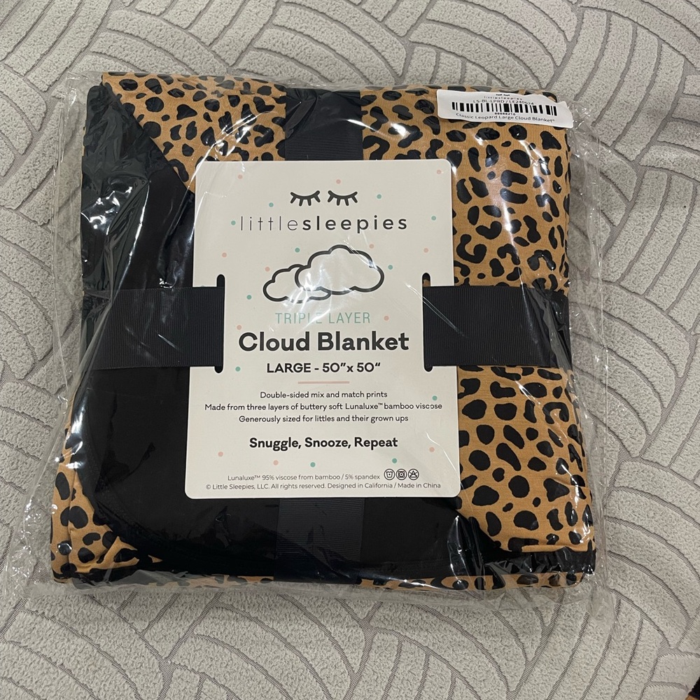 Little sleepies leopard cloud blanket